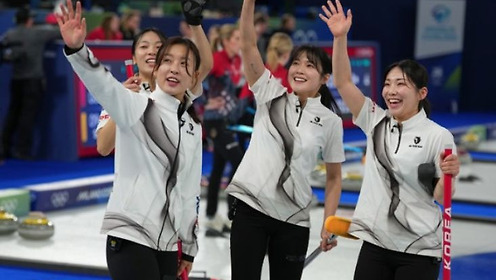 3-3에서 갑자기 9-3? 컬링은 ‘6엔드 한 방’으로 끝난다..팀 5G 영국에 승리