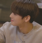 차은우 실물 보고 반한 연예인.gif