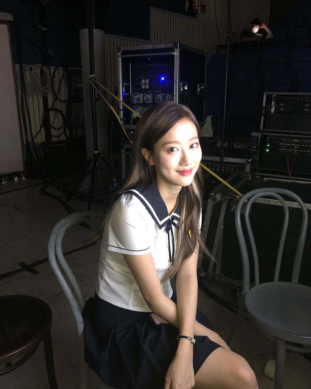 교복입은 에이프릴 나은