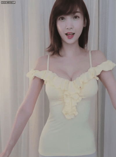 롤코녀 임이지(이해인) 필라테스복 리뷰.gif 롤코녀 임이지(이해인) 필라테스복 리뷰 - 