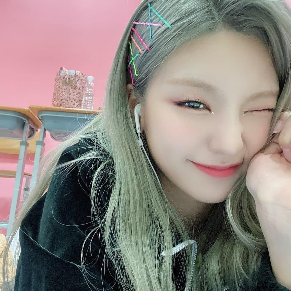 ITZY 예지 셀카 인스타그램