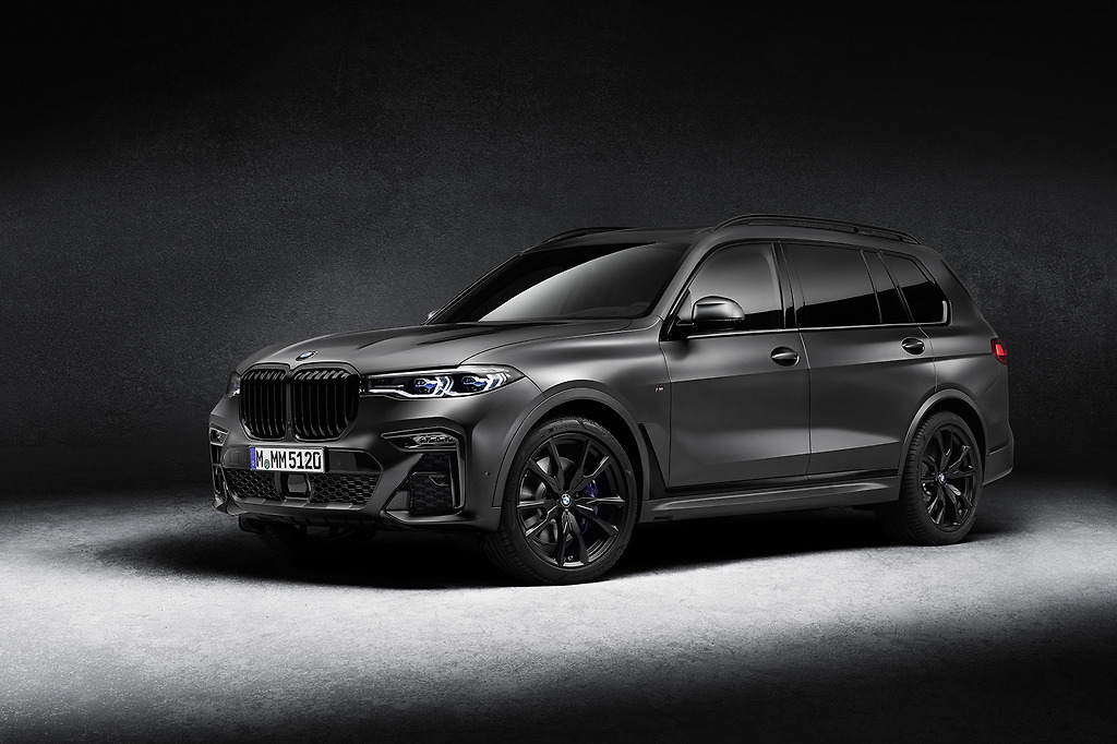 BMW X7 다크 쉐도우 에디션