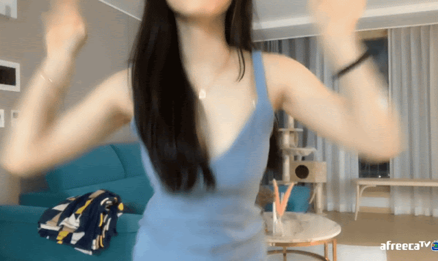 겨드랑이 자랑하는 00년생 BJ 짜미 - 디쁠