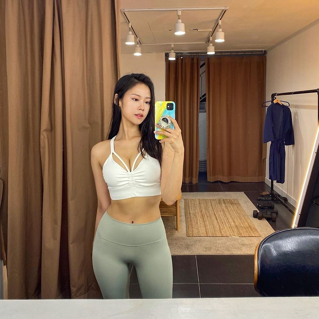 모델 김주희 사진 모음 - 디쁠