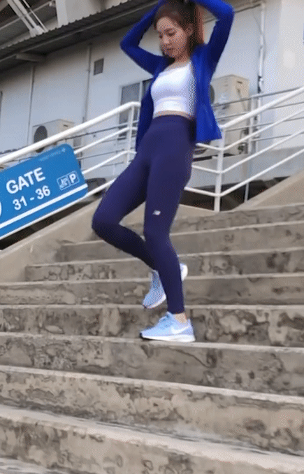 트와이스 나연 포카리 레깅스
