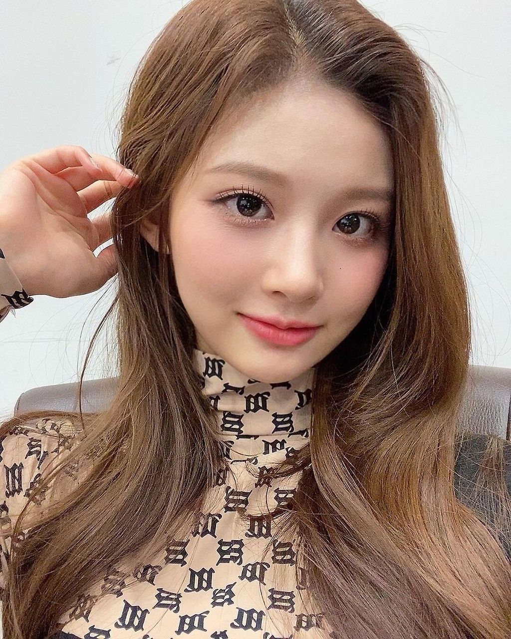 nmixx_official_p_Cb5DILWFzxY_3.jpg