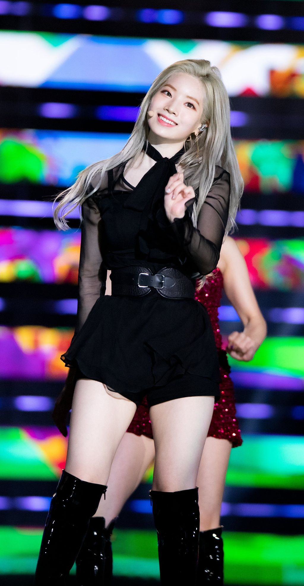 트와이스 다현 흰 허벅지 7.jpg