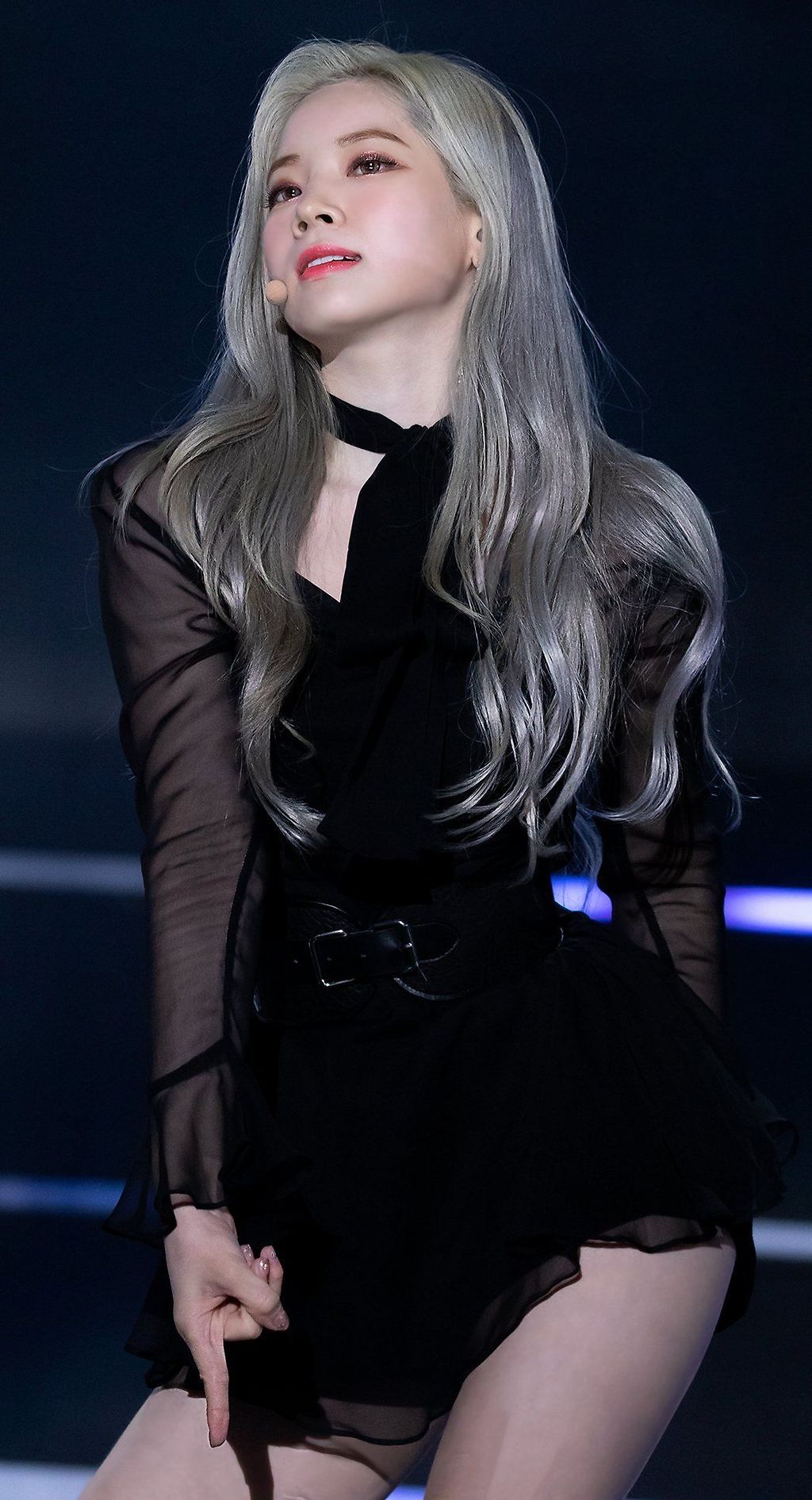 트와이스 다현 흰 허벅지 10.jpg