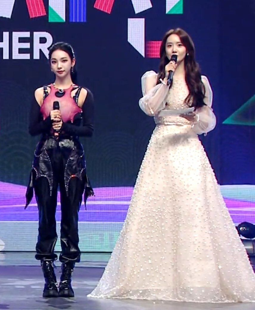 카리나 윤아 투샷 1.jpg