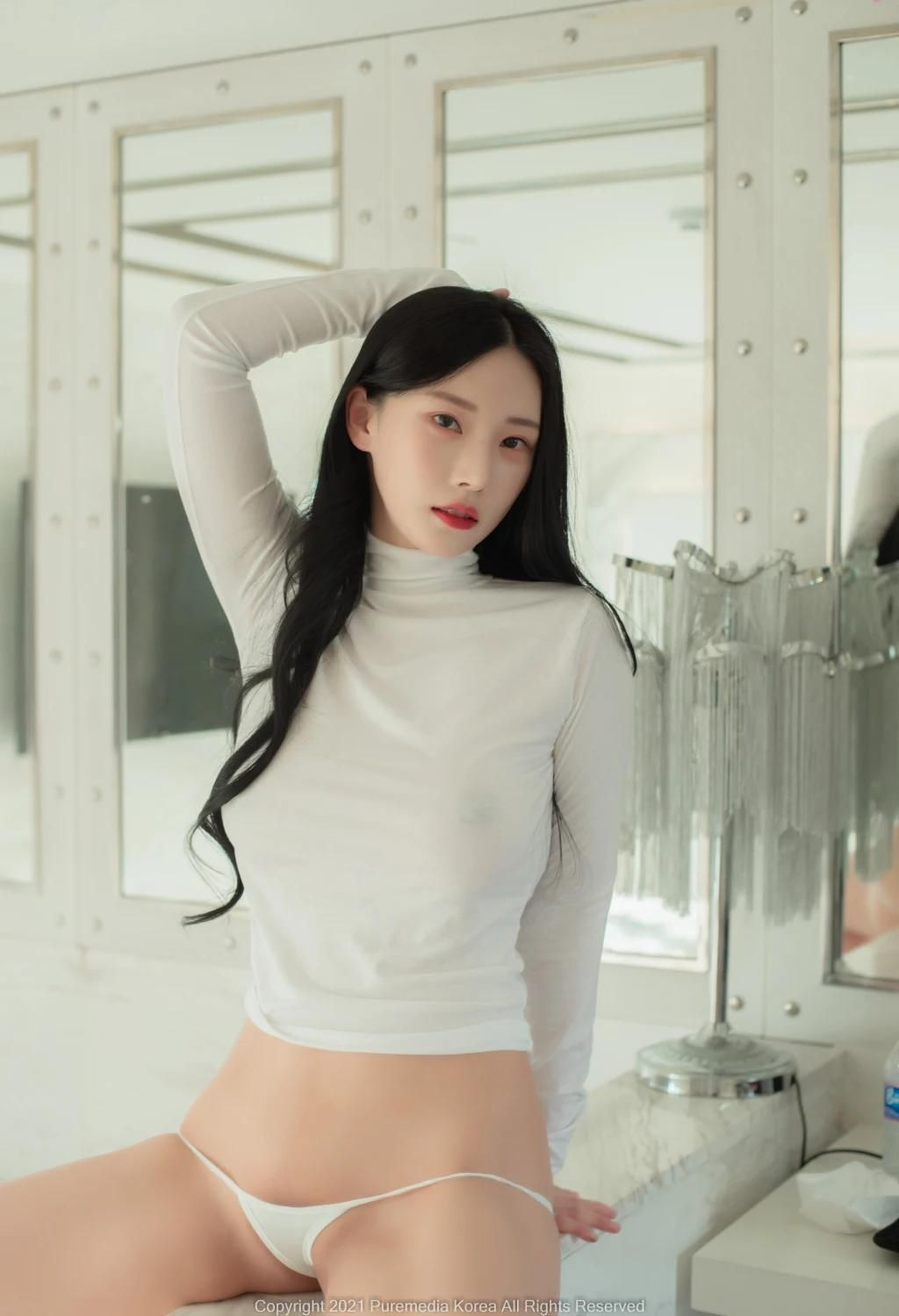 Pure-Media-Vol.143-Riha-MrCong.com-034.webp.jpg