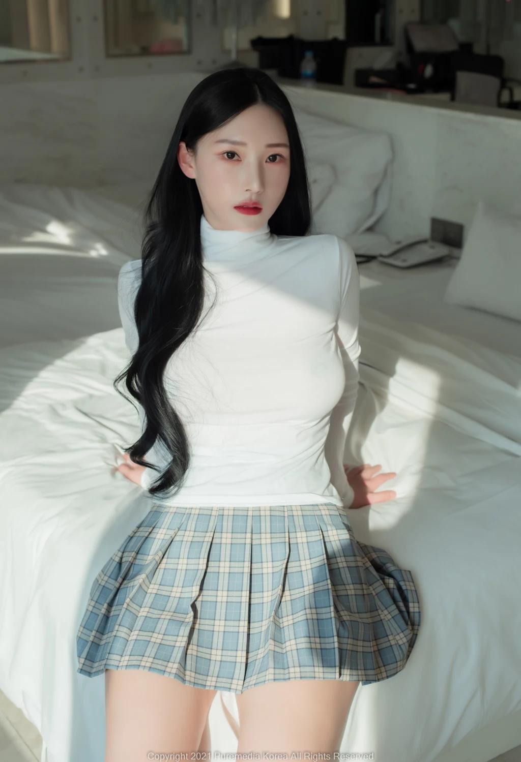 Pure-Media-Vol.143-Riha-MrCong.com-001.webp.jpg