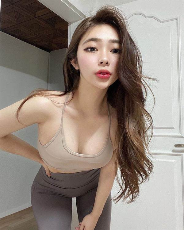 698C8C462581w815h1019.jpg