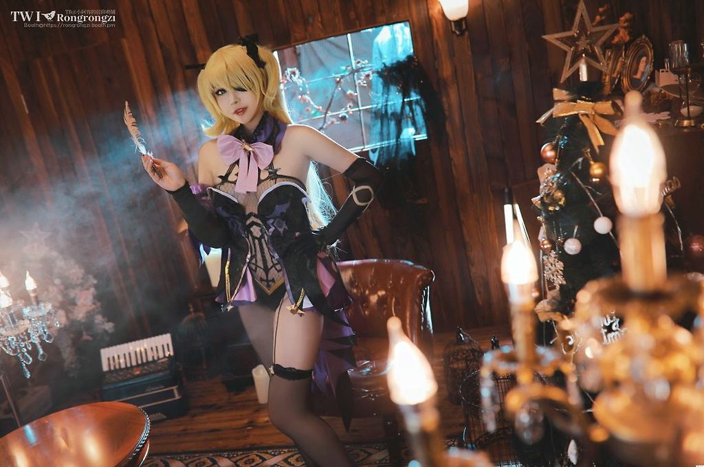 Coser-Rongrongzi-Vol004 (17).jpg