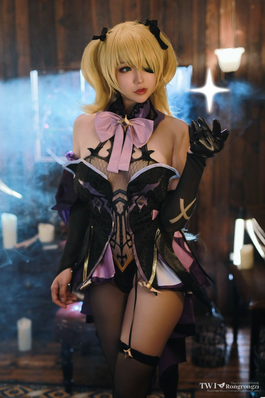 Coser-Rongrongzi-Vol004 (18).jpg