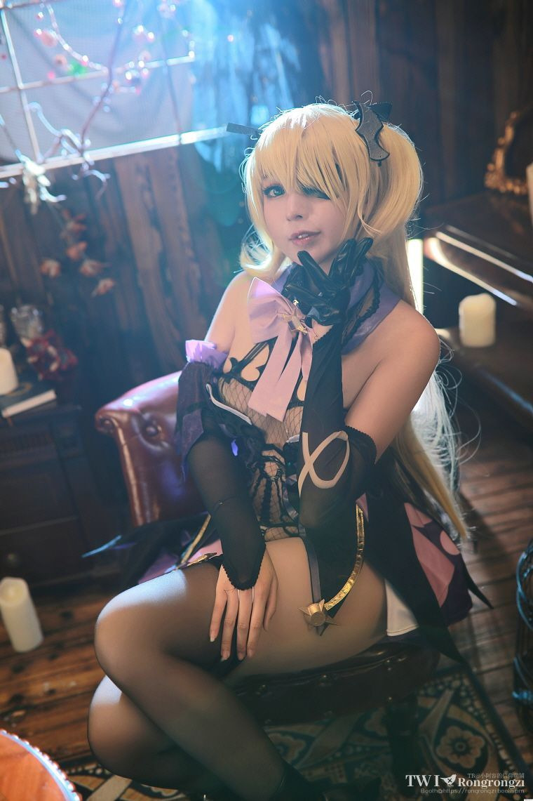 Coser-Rongrongzi-Vol004 (21).jpg