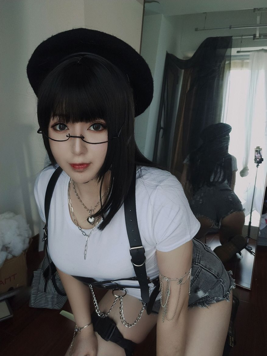 Coser-Rongrongzi-Vol005 (8).jpg