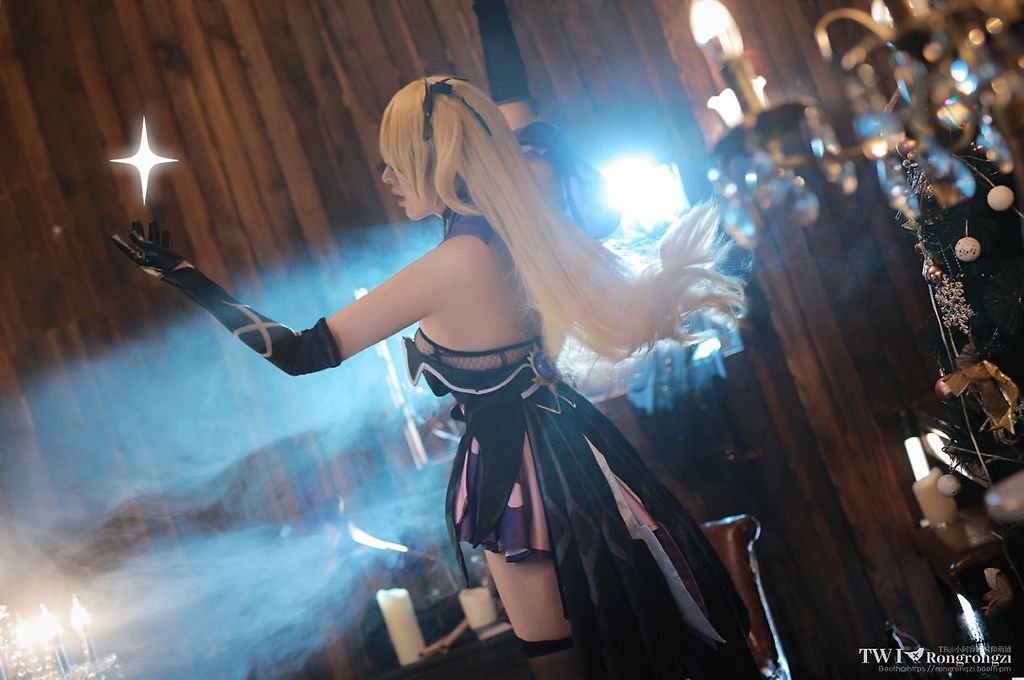 Coser-Rongrongzi-Vol004 (19).jpg