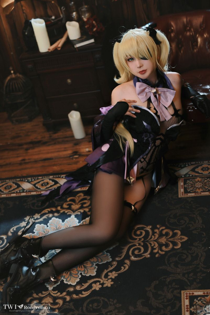 Coser-Rongrongzi-Vol004 (24).jpg