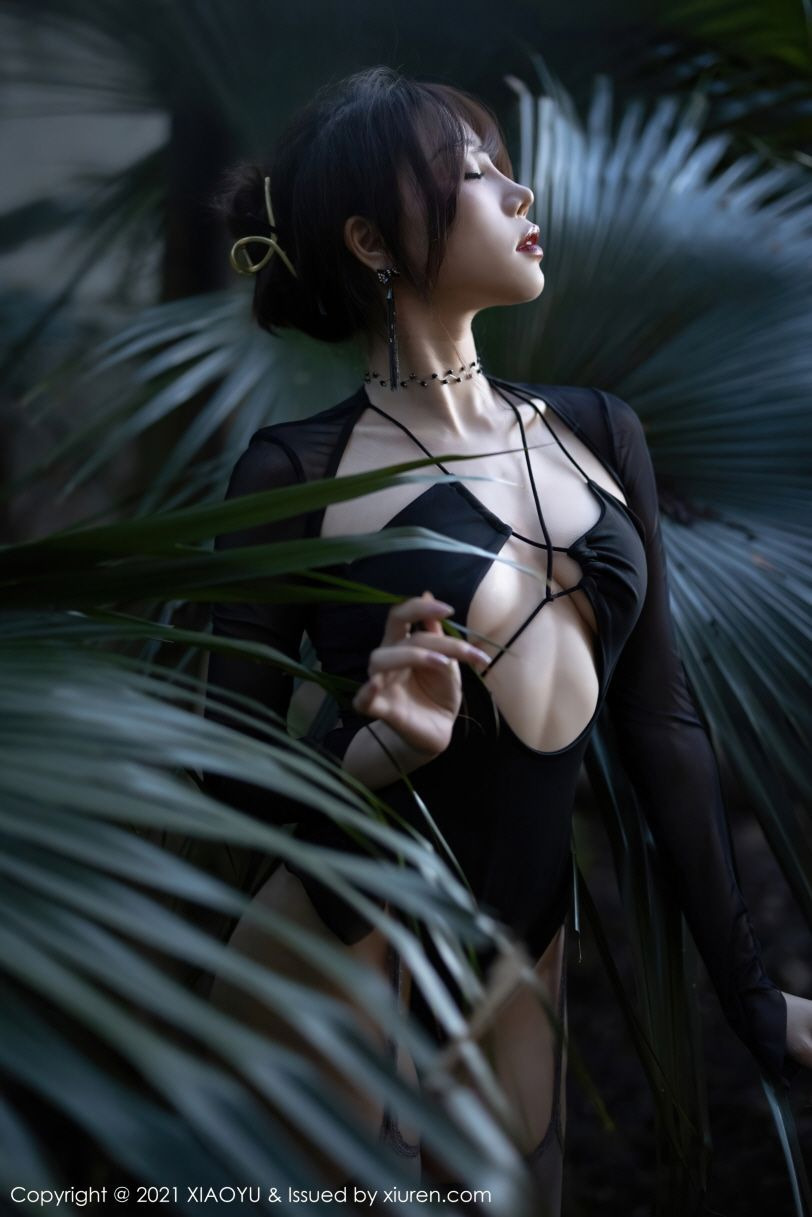 XiaoYu-Vol.581-Booty-Zhizhi-MrCong.com-058.jpg