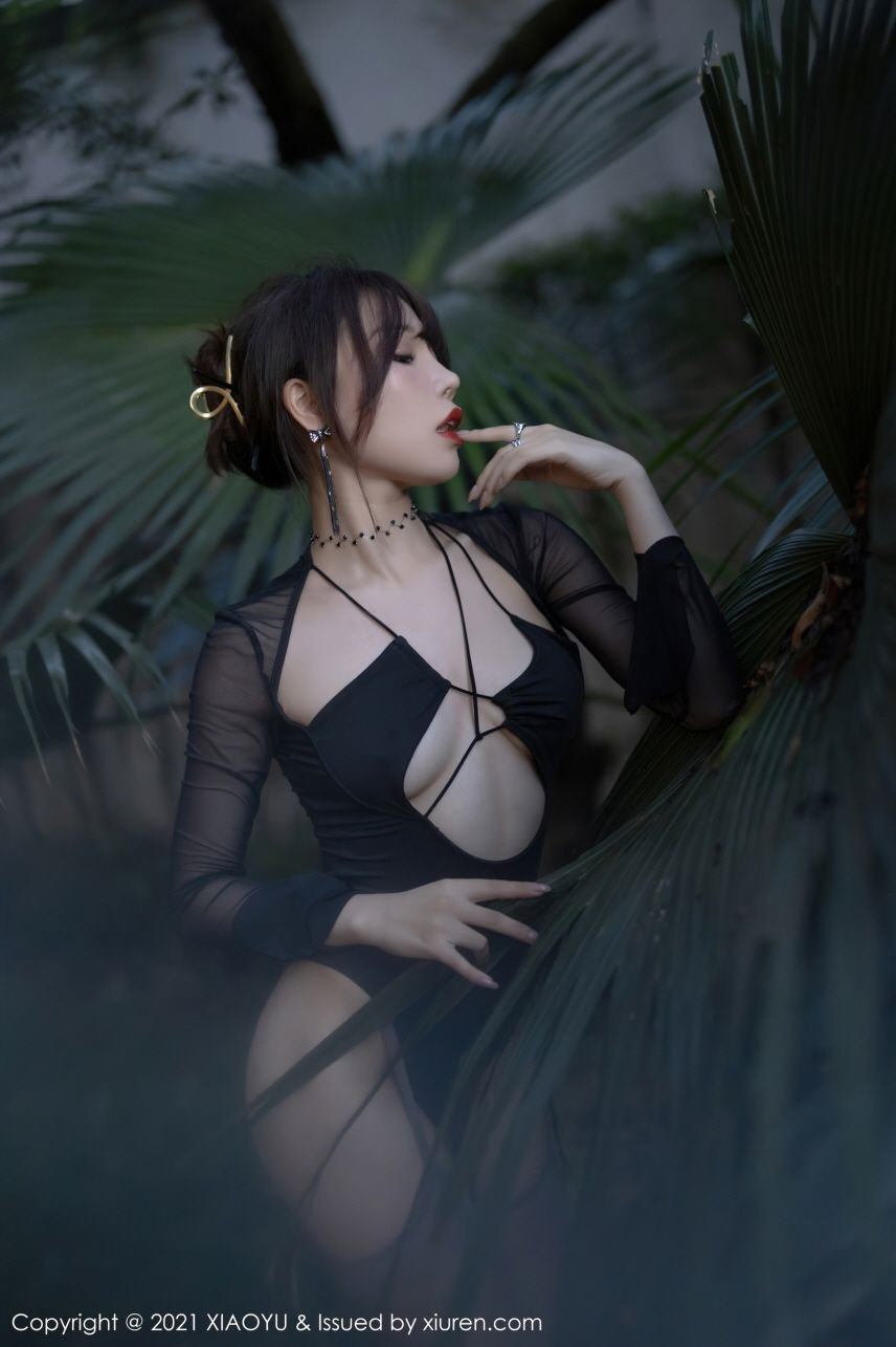 XiaoYu-Vol.581-Booty-Zhizhi-MrCong.com-062.jpg