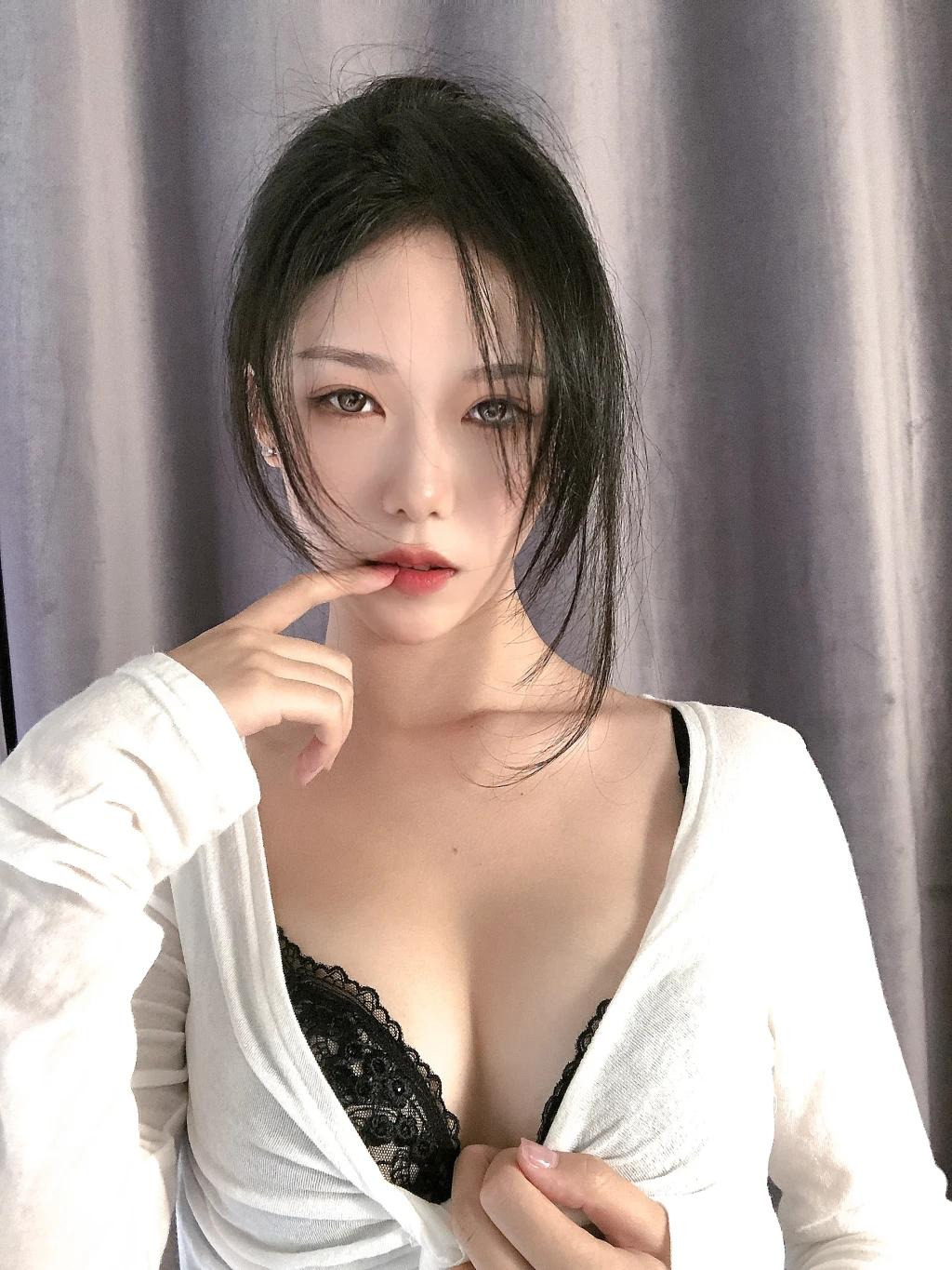 Coser-Li-Shi-Vol.067-partme-26-MrCong.com-095.webp.jpg