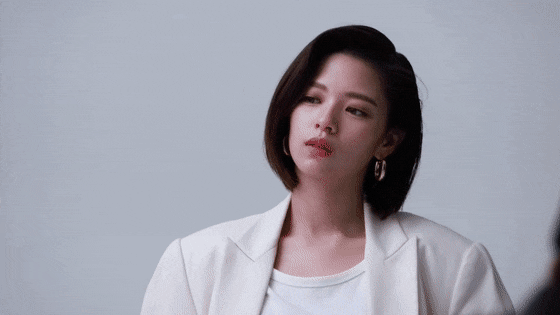 트와이스 정연 데뷔 후 첫 단독 화보 - 꾸르