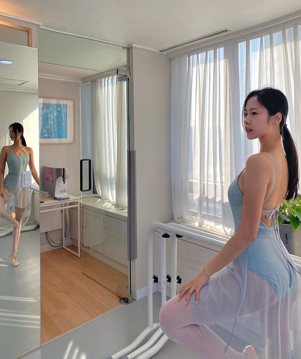 발레 연습하는 모델 김주희.jpg 발레 연습하는 모델 김주희 - 
