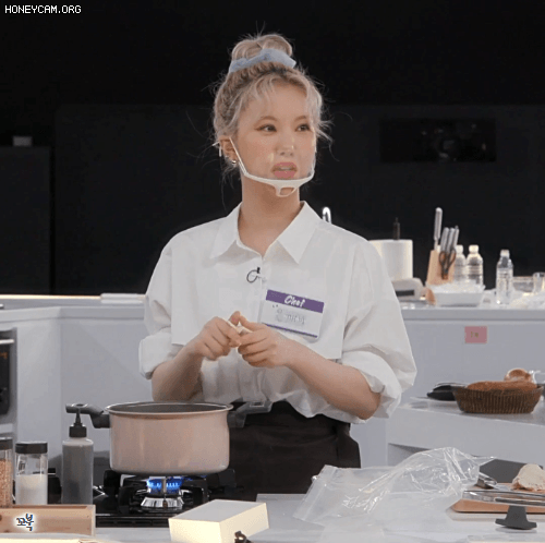 요리에는 영 자신이 없는 여자친구 은하 - 꾸르