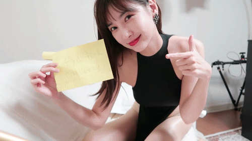 피아노 연주하는 롤코녀 임이지.gif 피아노 연주하는 롤코녀 임이지 - 