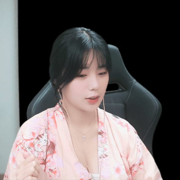 자신이 슈퍼 섹시 여겜비라고 주장하는 처자.gif 