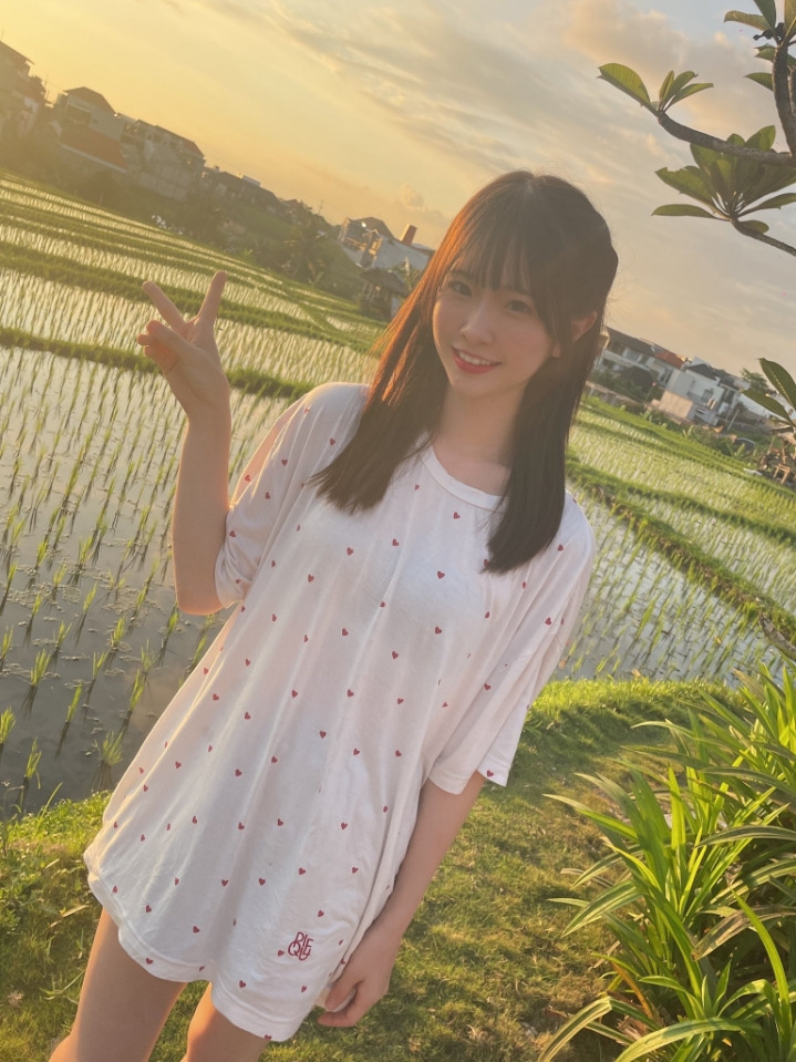 FC2에서 넘어와 대박난 신인 AV 배우.jpg 