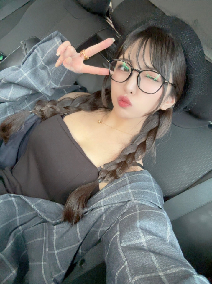얼빠라면 좋아할 AV 배우 TOP 3.jpg 