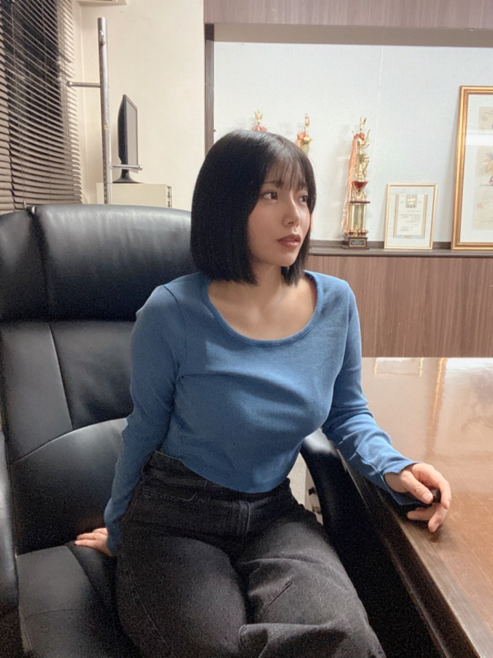 요즘 사람들이 진짜 모르는 몸매 색기 1티어 AV 배우.jpg