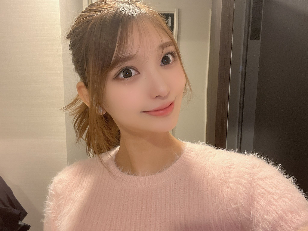 장신 슬랜더 AV배우 쿠라키 하나.jpg 