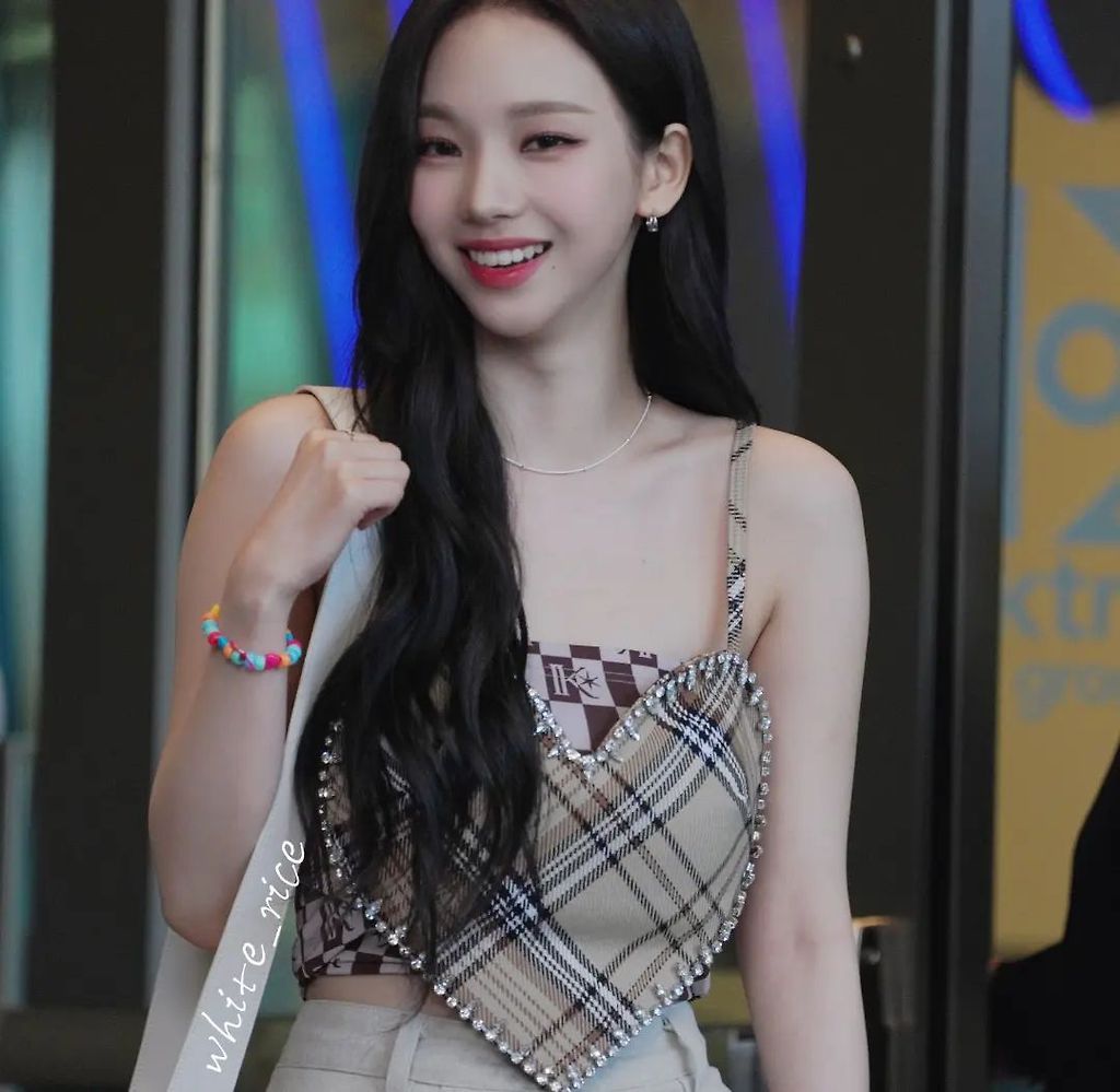 LA에서 에스파 카리나
