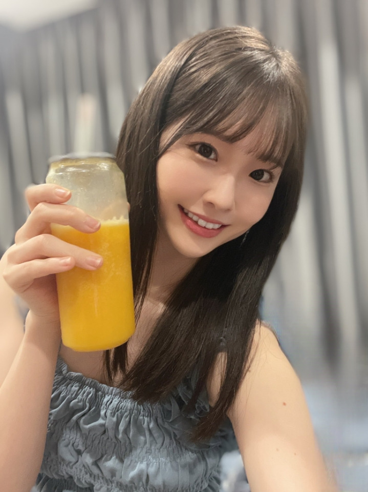 요즘 fc2에서 넘어와서 대박 성공한 AV 신인 배우.jpg 