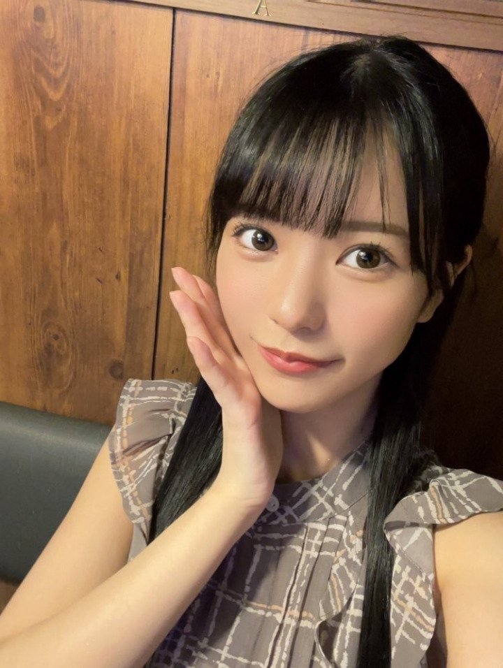 드디어 8월 주간 판매 1위 했다는 외모 1티어 AV 배우.jpg 