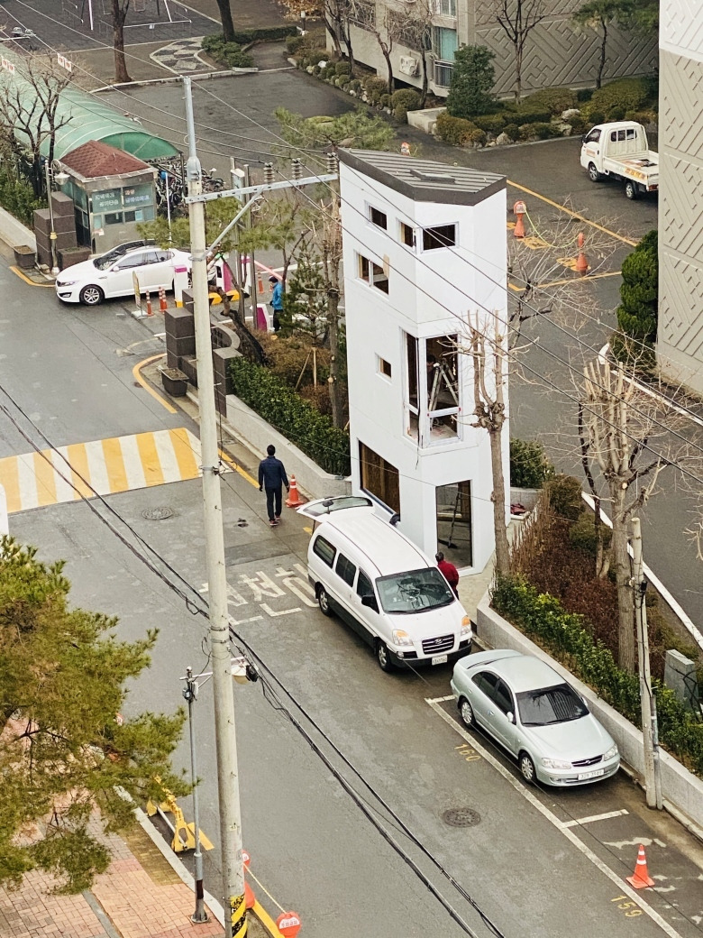 9,000만원들여 만든 2평 짜리 집 - 꾸르