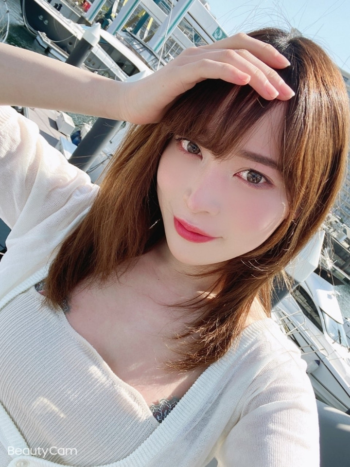 시미켄의 테크닉 수준을 설명하는 AV배우 - 디쁠