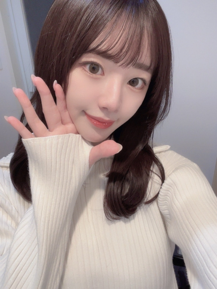 귀여운 외모와 흰 피부에 뛰어난 몸매 시노노메 미레이.jpg 