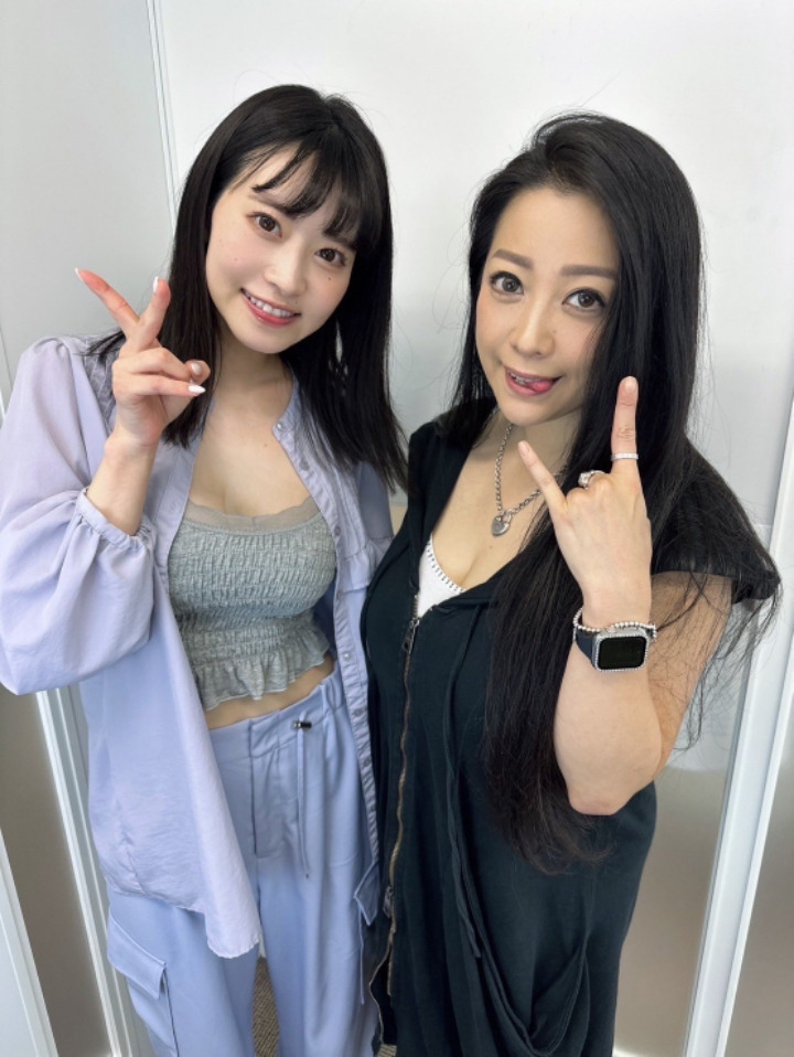 10월 데뷔 예징인 신인 AV 배우.jpgif 