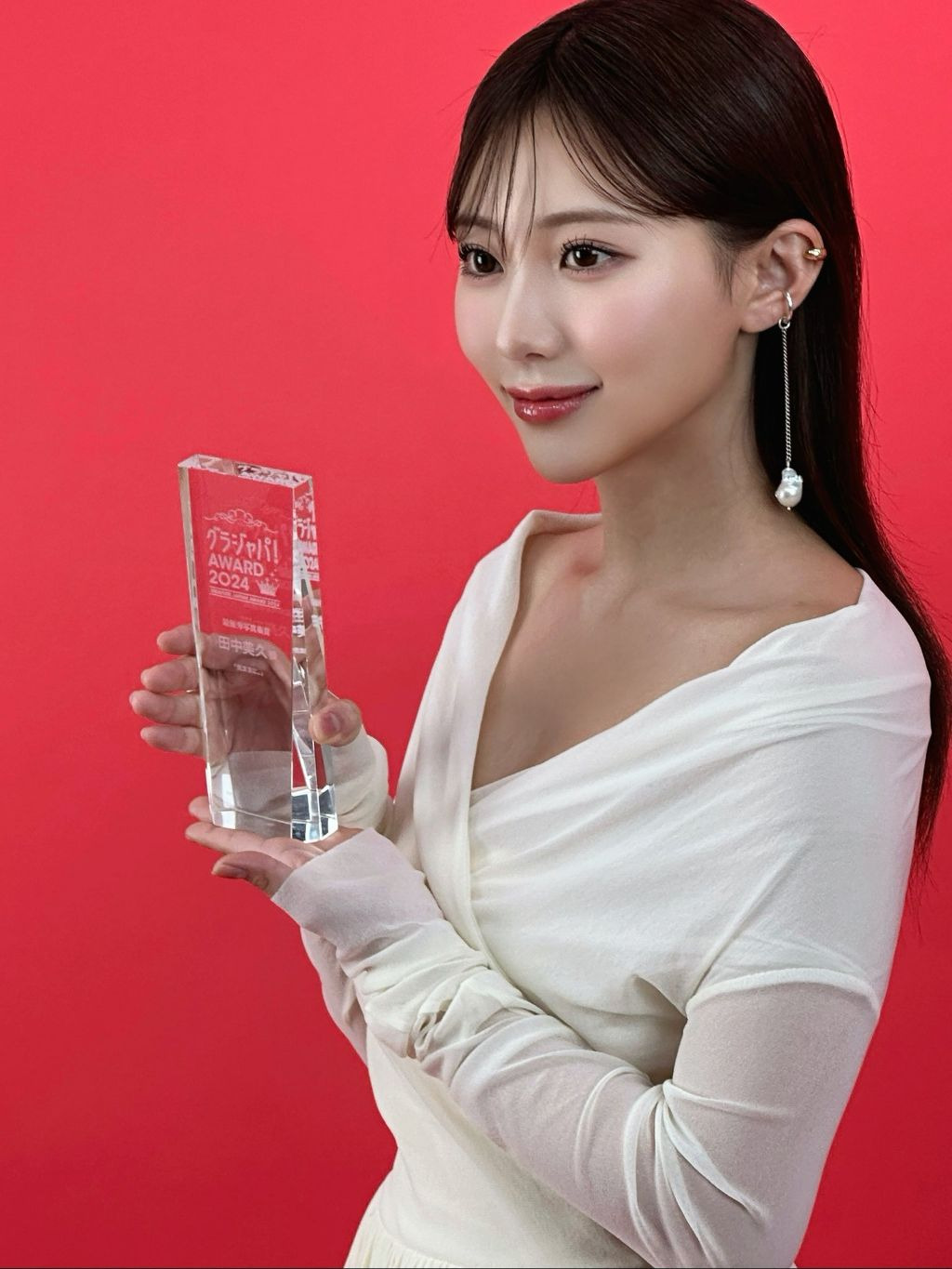 2024 그라쟈파 어워드 대상 키쿠치 히나.jpg