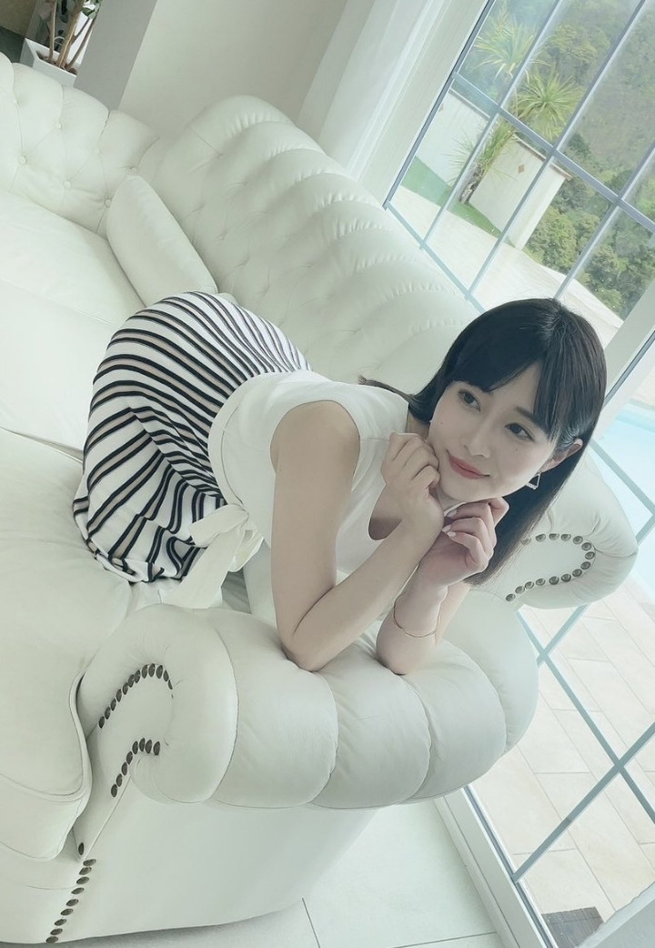 10월 데뷔 예정인 기대되는 신인 AV 배우.jpg 