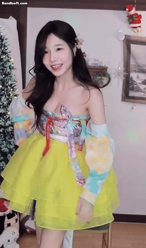 한복 입은 수련수련.gif 