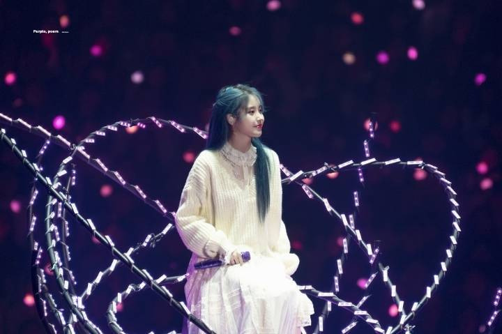 1년전 아이유 서울 콘서트 191124 - x86.co.kr