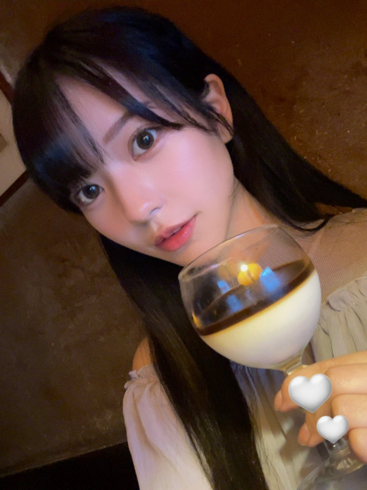 드디어 8월 주간 판매 1위 했다는 외모 1티어 AV 배우.jpg 
