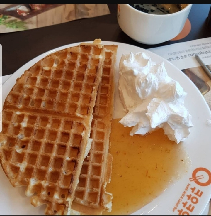 반박불가 와플 맛집 중 하나 - 꾸르