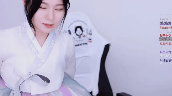 한복입고 끼부리는 소니쇼.gif 한복입고 끼부리는 소니쇼 - 