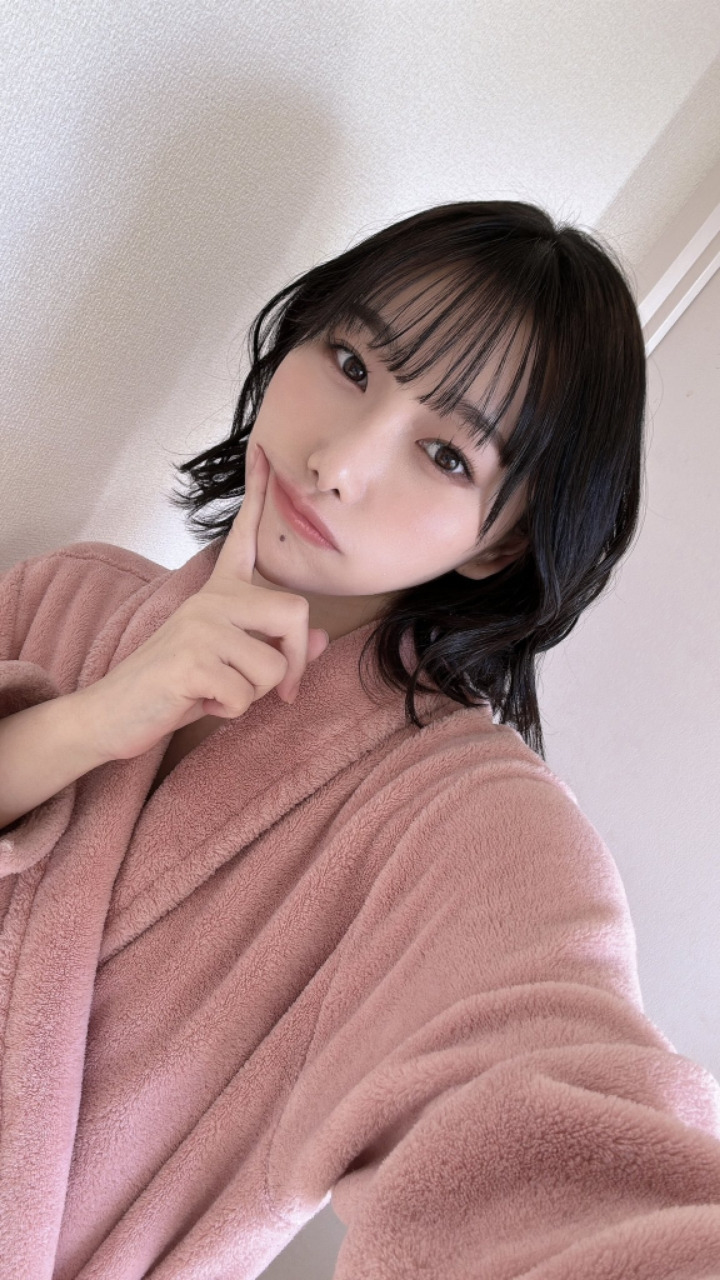 운동 많이 해서 복근이랑 골반 라인이 지리는 AV 배우.jpg 
