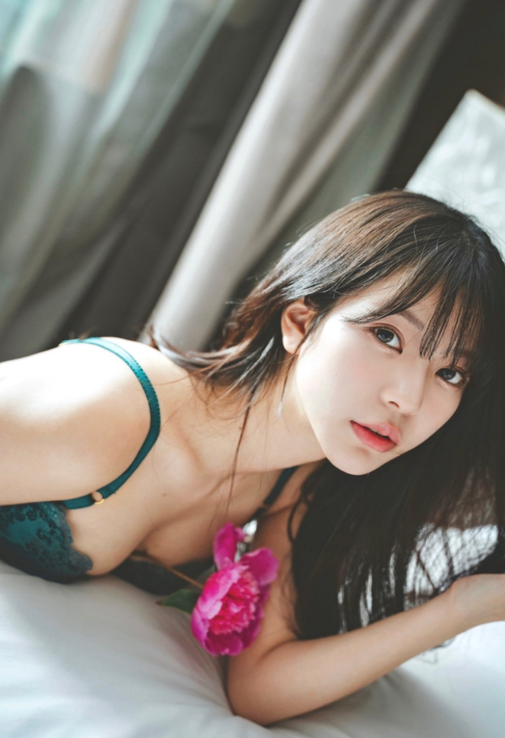 청순한 분위기가 있는 AV 배우.jpg